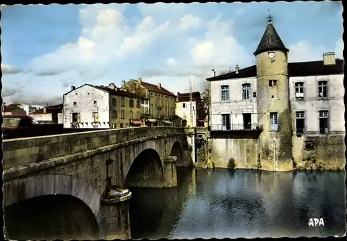 Ak Brassac Tarn, Le Pont et le Chateau