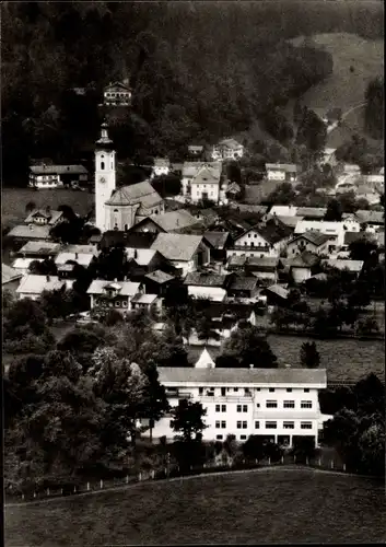 Ak München ?, Fliegeraufnahme vom Ort, Kirche