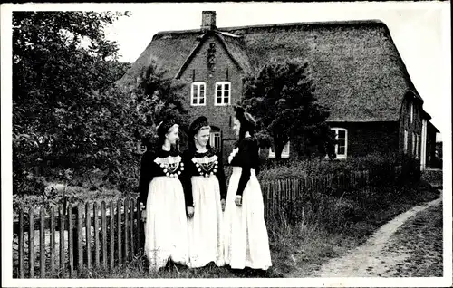 Ak Insel Amrum in Nordfriesland, Mädchen in Heimattracht