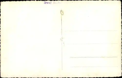 Foto Ak Feuerwehrleute in Uniformen vor einem Gebäude