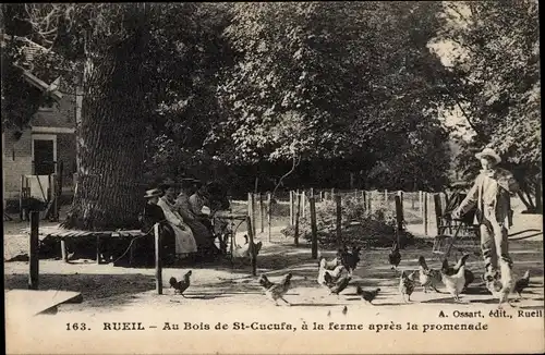 Ak Rueil Hauts-de-Seine, Au Bois de Saint Cucufa, a la ferme apres la promenade