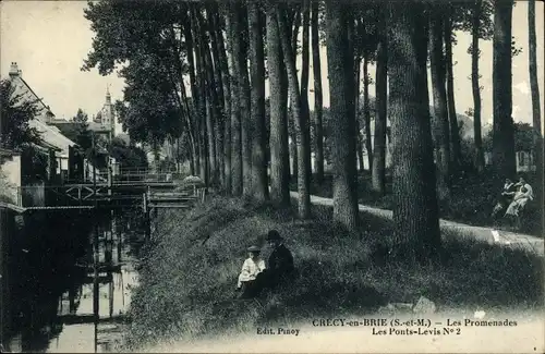 Ak Crecy en Brie Seine et Marne, Les Promenades, Les Ponts Levis