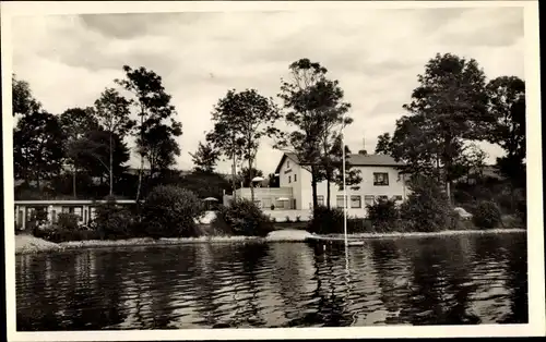 Ak Bosau, Blick auf das Strandhaus am großen Plöner See, Bungalow Hotel