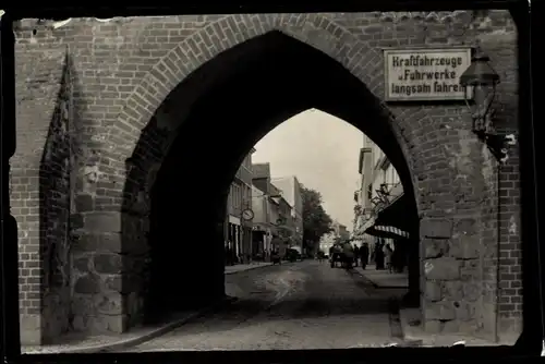 Foto Demmin in Vorpommern, Luisentor, Geschäfte