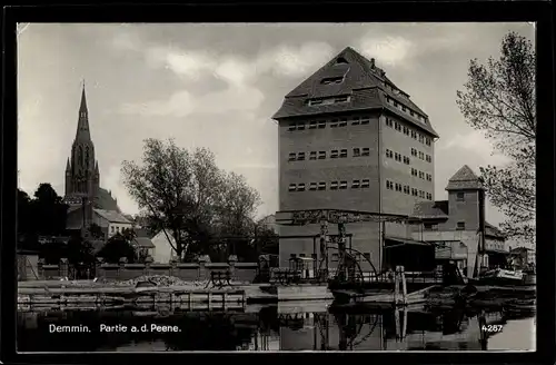 Foto Demmin in Vorpommern, Peenepartie, Zugbrücke, Bartholomäikirche