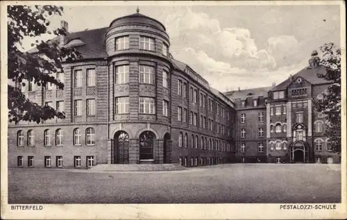 Ak Bitterfeld in Sachsen Anhalt, Pestalozzischule