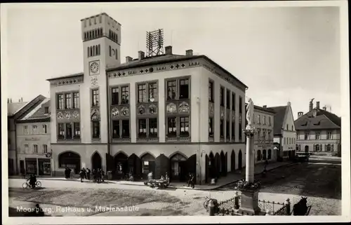 Ak Moosburg an der Isar, Rathaus, Mariensäule