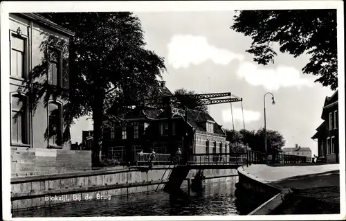 Ak Blokzijl Overijssel Niederlande, de Brug