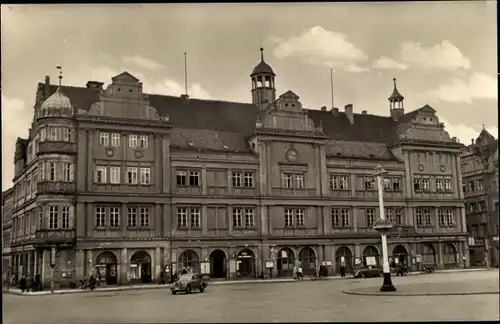 Ak Torgau an der Elbe, Marktplatz mit Rathaus