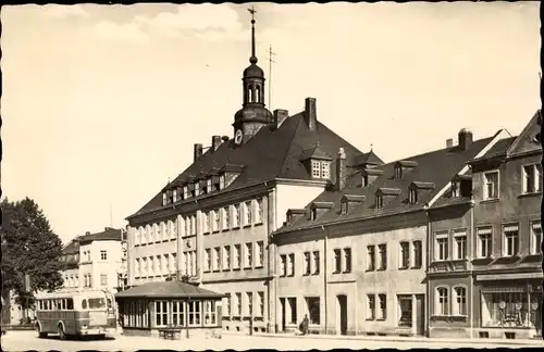 Ak Ehrenfriedersdorf im Erzgebirge, Karl-Marx-Platz mit Rathaus