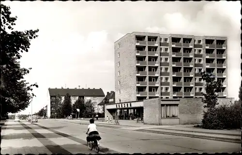 Ak Lebenstedt Salzgitter in Niedersachsen, Stadtpartie, Wohnblock