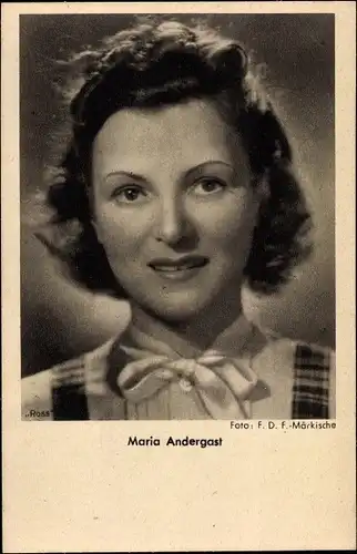 Ak Schauspielerin Maria Andergast, Portrait