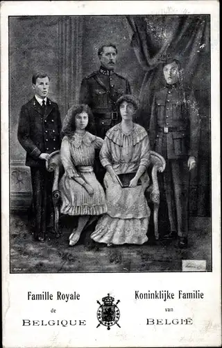 Künstler Ak König Albert I von Belgien mit Familie, Königin Elisabeth, Portrait
