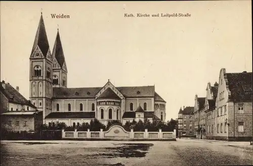 Ak Weiden in der Oberpfalz, Kath. Kirche, Luitpoldstraße