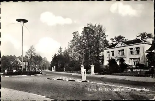 Ak Borne Overijssel Niederlande, Pr. Bernhardlaan met Witte Huis