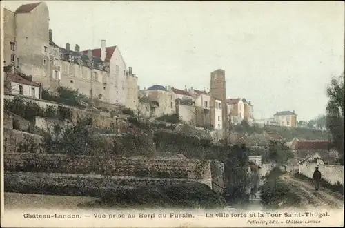Ak Chateau Landon Seine et Marne, La Ville Forte et la Tour de St Thugal