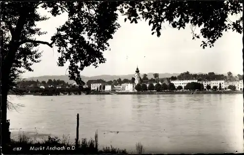 Ak Markt Aschach an der Donau Oberösterreich, Donaupartie, Im Hintergrund die Stadt