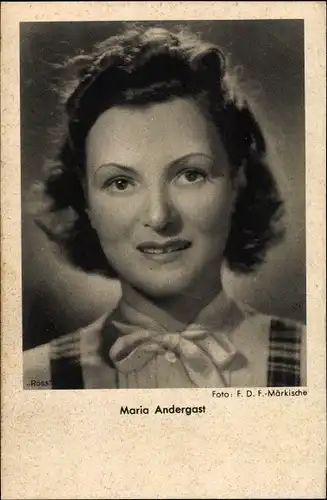 Ak Schauspielerin Maria Andergast, Portrait