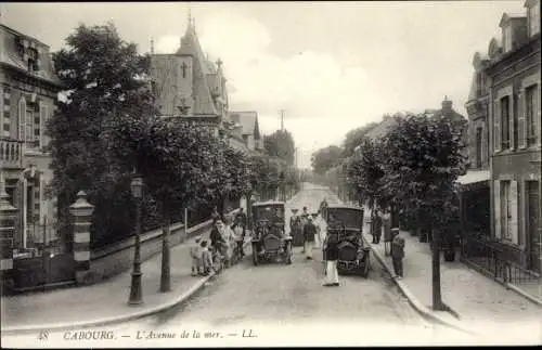 Ak Cabourg Calvados, Avenue de la mer, Autos