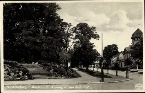 Ak Fürstenberg an der Havel, Parkanlagen am Bahnhof