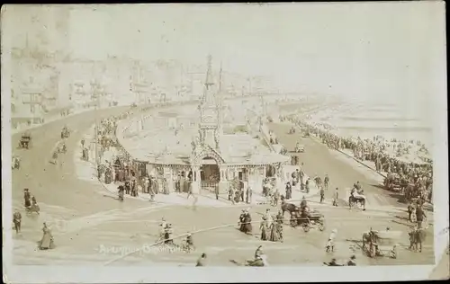 Foto Ak Brighton East Sussex England, Promenade