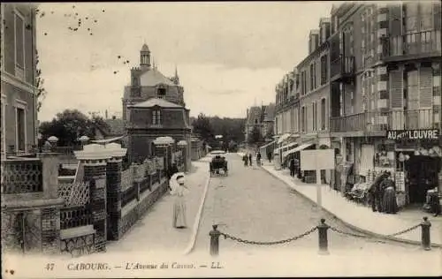 Ak Cabourg Calvados, Avenue du Casino, Au petit Louvre