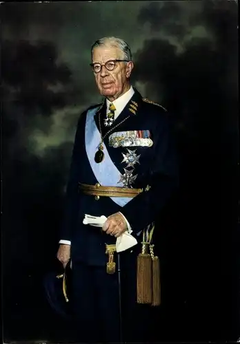 Ak König Gustav VI Adolf von Schweden, Portrait in Uniform, Orden