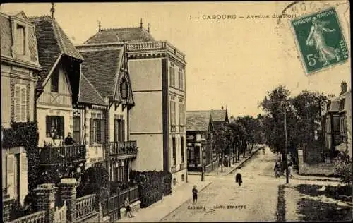 Ak Cabourg Calvados, Avenue du Port