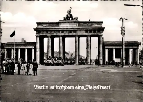 Ak Berlin Mitte, Brandenburger Tor, innerdeutsche Grenze, Sektorengrenze