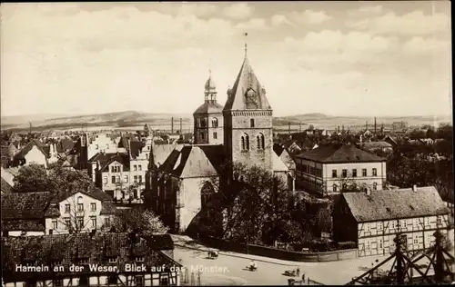 Ak Hameln in Niedersachsen, Teilansicht mit Blick auf das Münster