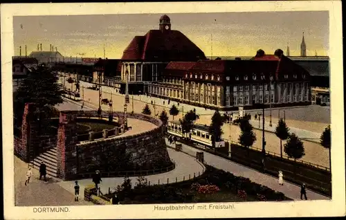 Ak Dortmund im Ruhrgebiet, Blick auf den Hauptbahnhof mit Freistuhl, Straßenseite