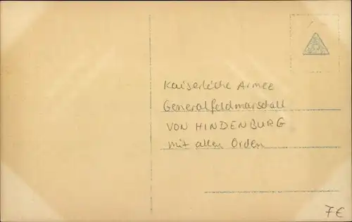 Ak Generalfeldmarschall Paul von Hindenburg, Orden und Abzeichen