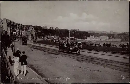 Ak Douglas Isle of Man England, Queens Promenade, Horse-drawn Tramway