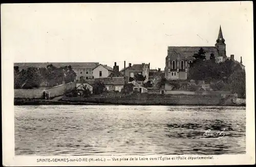 Ak Sainte Gemmes sur Loire Maine et Loire, Vue prise de la Loire vers l'Eglise et l'Asile