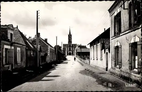 Ak Saint Jean des Mauvrets Maine et Loire, Rue de l'Eglise