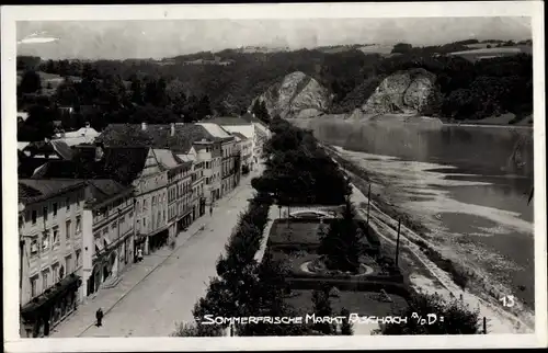 Ak Aschach an der Donau in Oberösterreich, Straßenpartie, Gartenanlagen am Flussufer