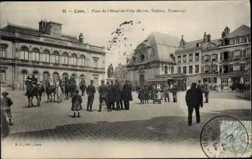 Ak Laon Aisne, Place de l'Hôtel de Ville