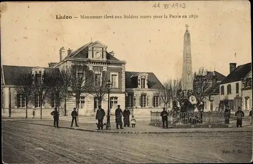 Ak Ladon Loiret, Monument éléve aux Soldats morts pour la Patrie en 1870