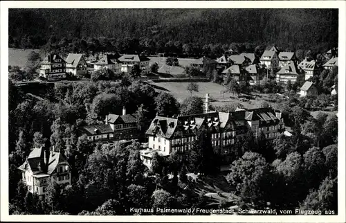 Ak Freudenstadt im Nordschwarzwald, Kurhaus Palmenwald, Fliegeraufnahme, Ort