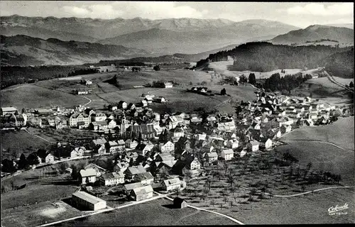 Ak Scheidegg Allgäu, Fliegeraufnahme vom Ort