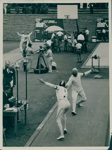 Foto Olympia, Fünfkämpfer beim Fechten, Schweden von Gyllenstierna und Boismann