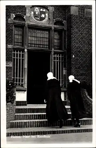 Foto Ak Rijssen Holten Overijssel Niederlande, Naar het Raadhuis