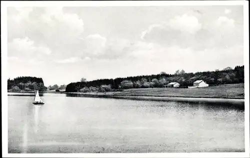 Ak Heisterberg Driedorf im Westerwald, Segelpartie auf dem Weiher