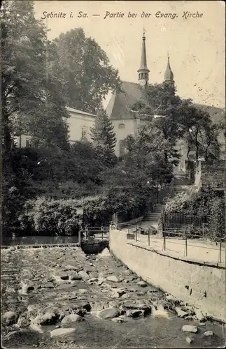 Ak Sebnitz Sächsische Schweiz, Partie bei der evangelischen Kirche