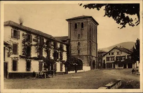 Ak Ascain Pyrénées Atlantiques, L'Eglise et l'Hotel de la Rhune