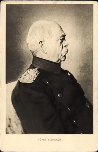 Ak Fürst Otto von Bismarck, Sitzportrait in Uniform, Profilansicht