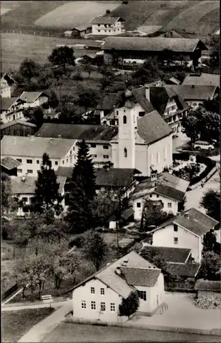 Ak Schleching in Oberbayern, Teilansicht, Kirche