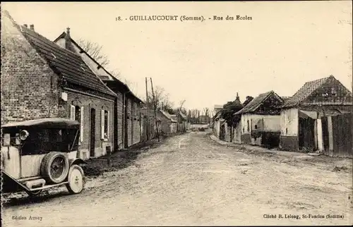 Ak Guillaucourt Somme, Rue de Ecoles