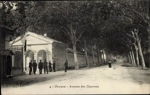 Ak Orange Vaucluse, Avenue des Casernes