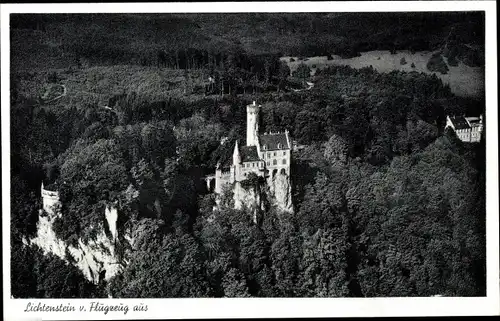 Ak Lichtenstein in Württemberg, Fliegeraufnahme, Schloss